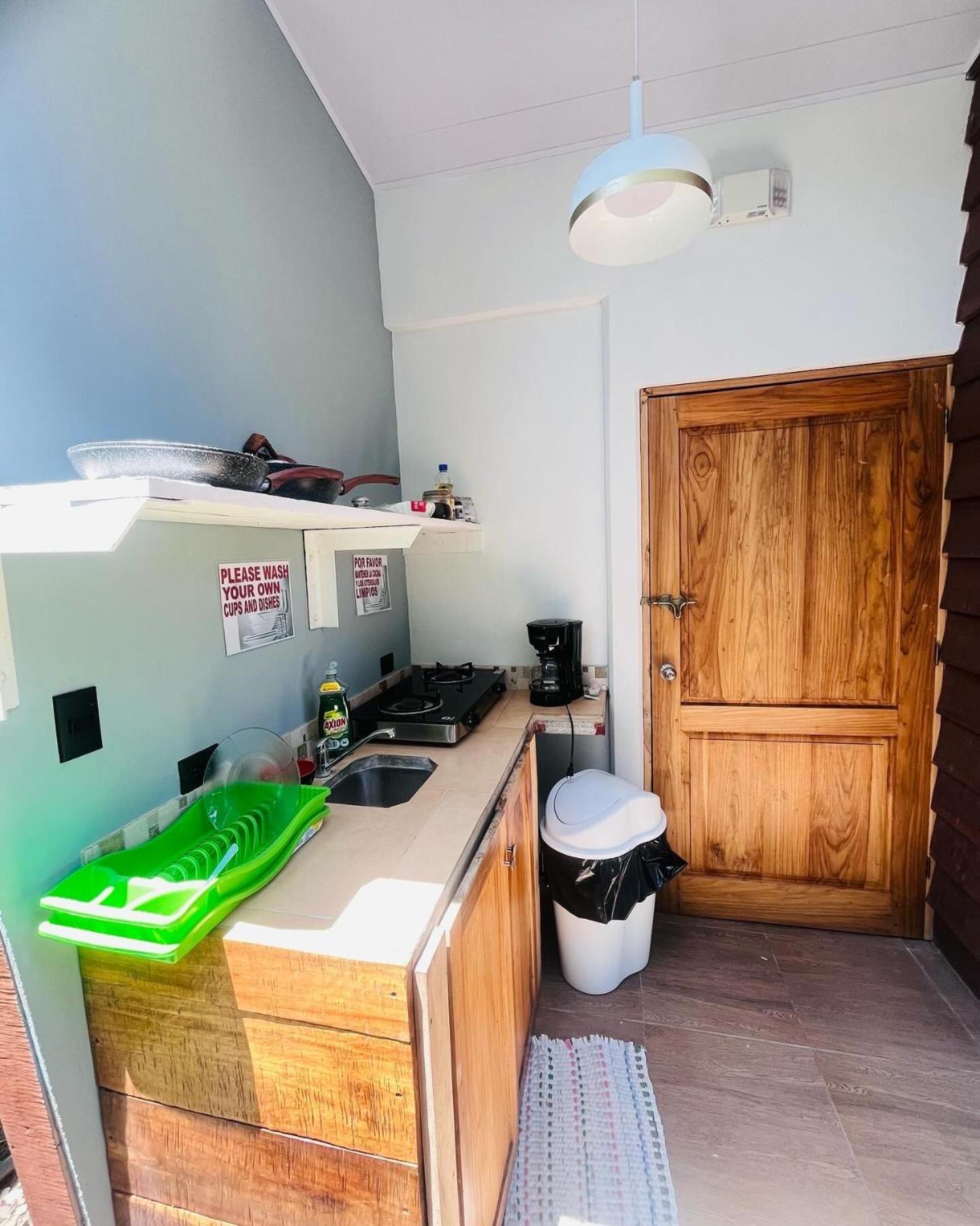 Apartamentos En El Centro De Puerto Viejo Puerto Limon Ngoại thất bức ảnh