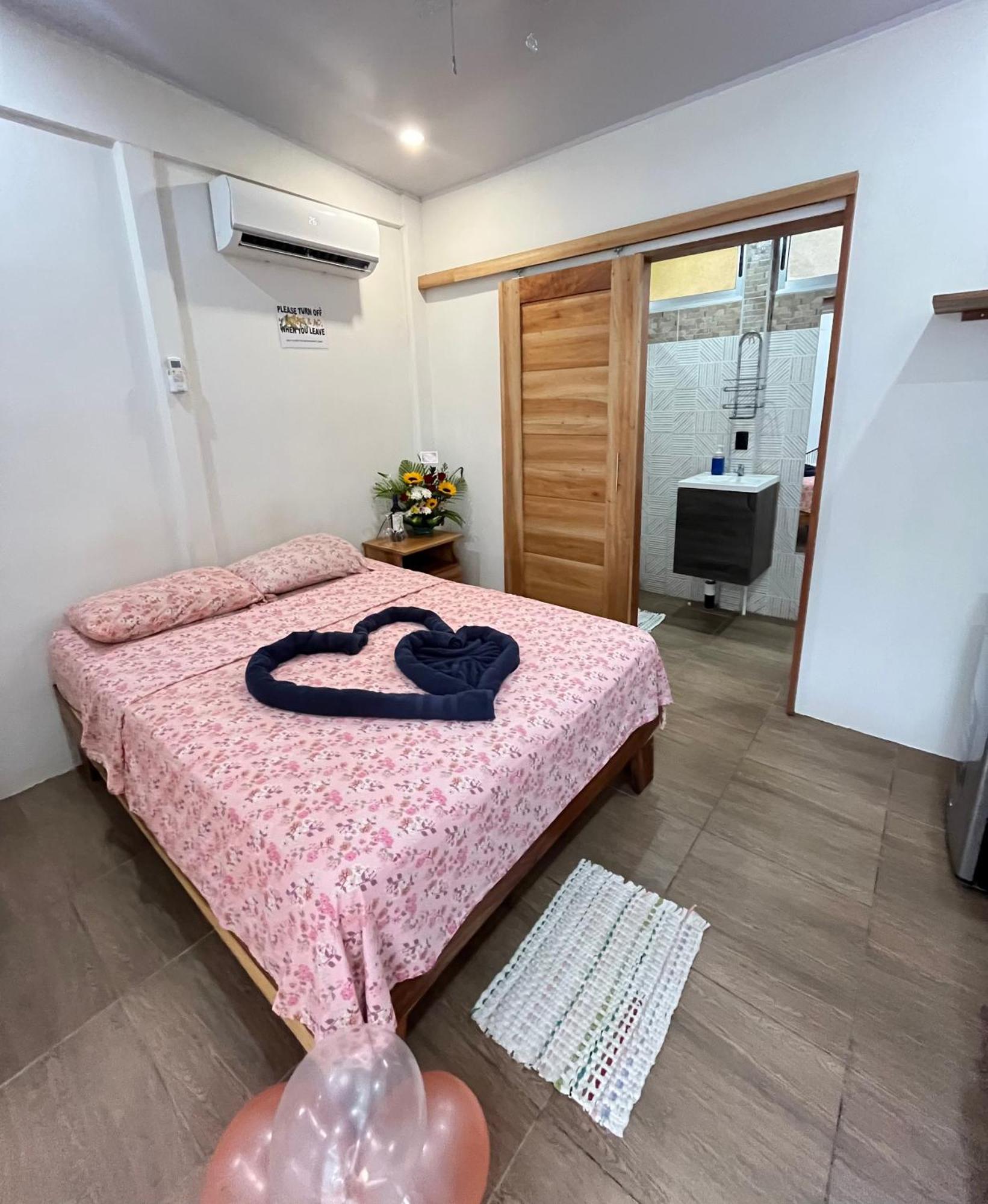 Apartamentos En El Centro De Puerto Viejo Puerto Limon Ngoại thất bức ảnh